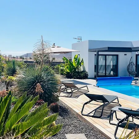 Casa Carica With Heated Pool In * Lajares