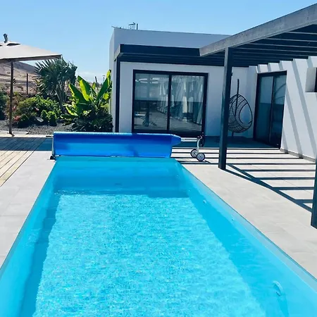Casa Carica With Heated Pool In شقة