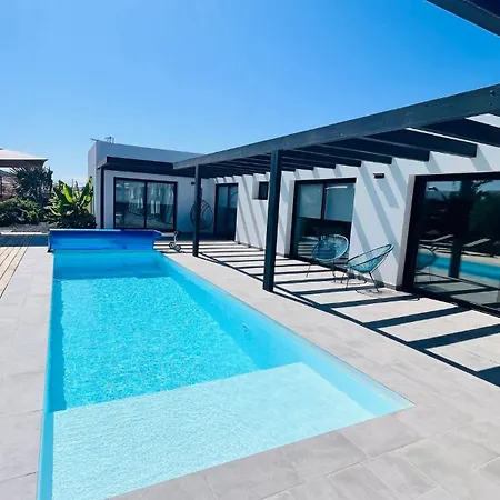 Casa Carica With Heated Pool In דירה *