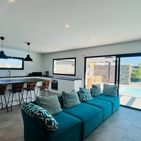 Casa Carica With Heated Pool In * Lajares