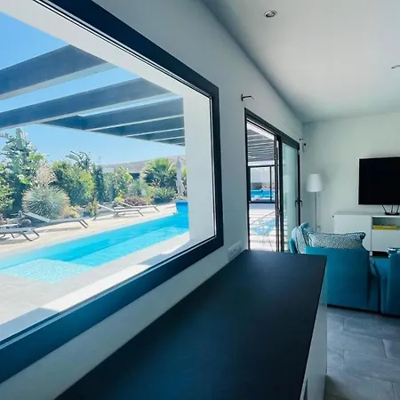 Casa Carica With Heated Pool In Διαμέρισμα