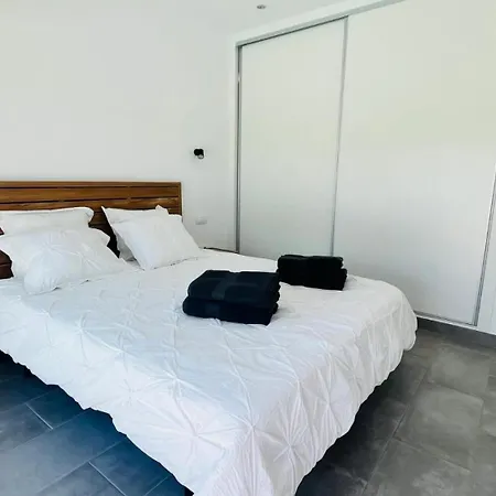 Casa Carica With Heated Pool In Διαμέρισμα *