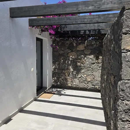 Casa Carica With Heated Pool In Διαμέρισμα