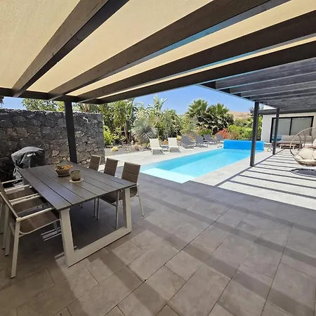 Casa Carica With Heated Pool In Διαμέρισμα Lajares