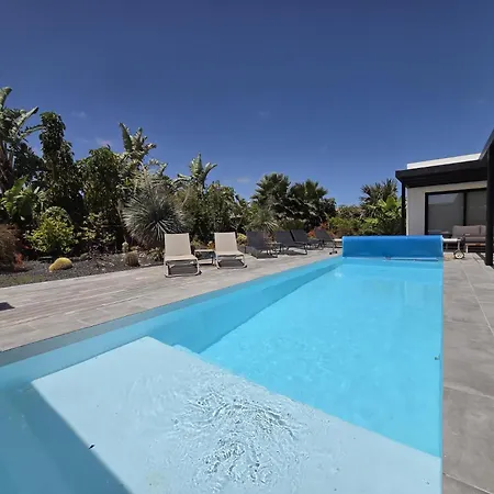 Casa Carica With Heated Pool In * Lajares