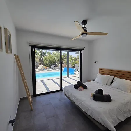 Casa Carica With Heated Pool In Lajares
